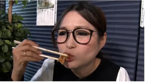 ギャル曽根年収
